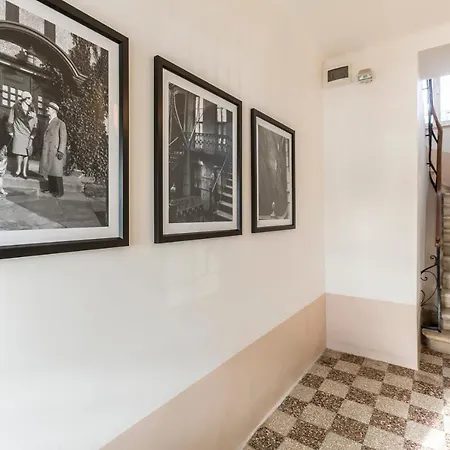 Queen Apartment Split Exterior photo